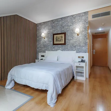 Hotel Ciudad Cangas de Onís Exterior photo